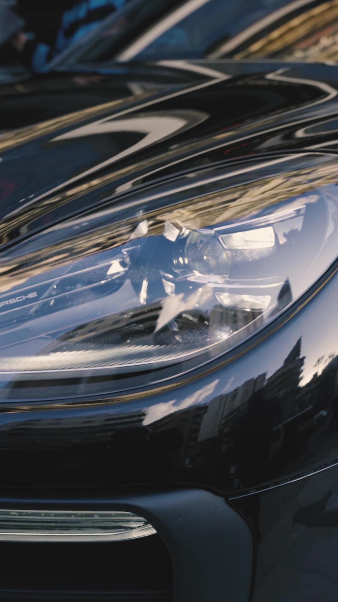 Porsche Macan — still 3