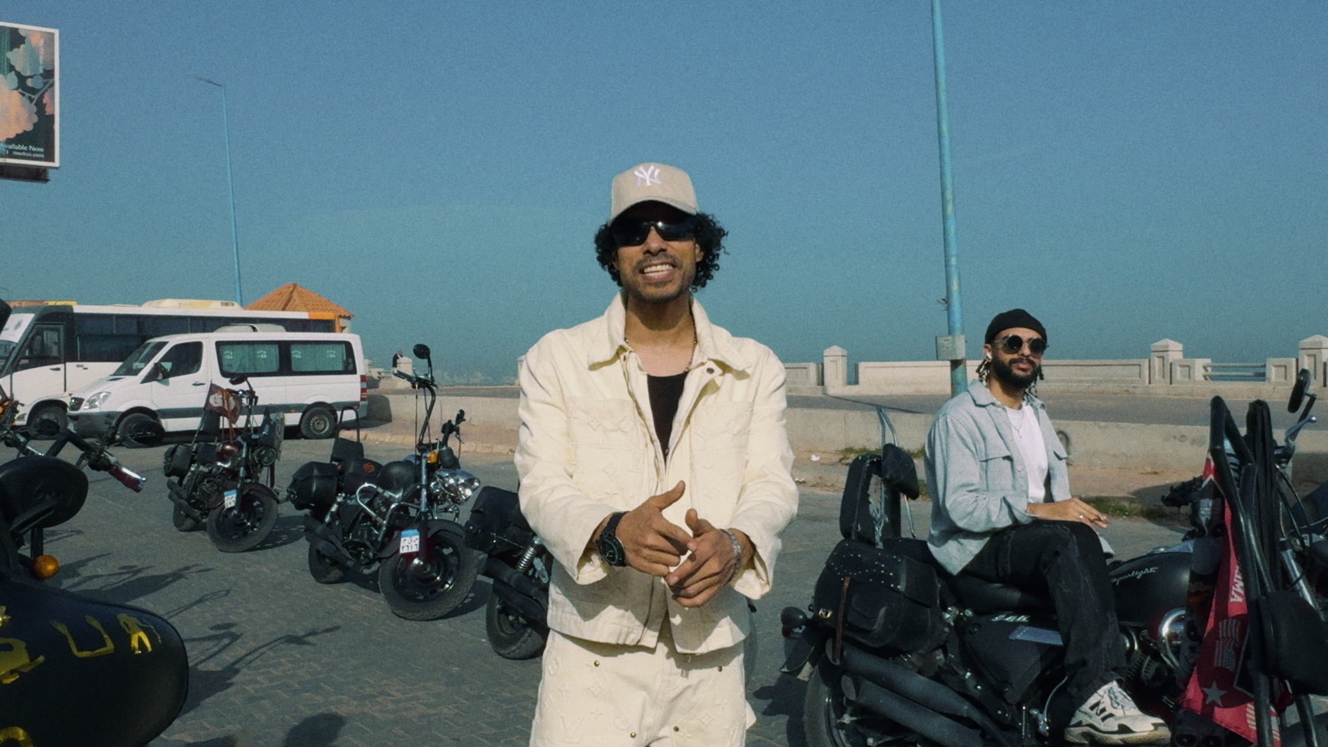 Shmal Yemeen — still 8